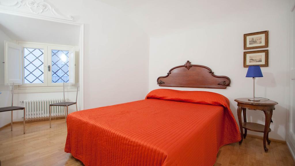 Center * Roma